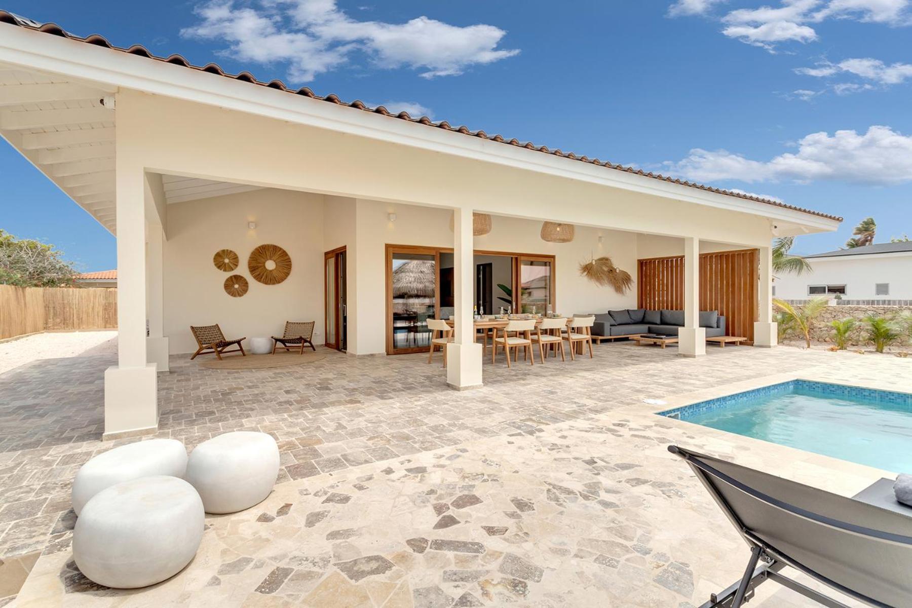 クラレンダイク Casa Madera With Large Garden And Private Poolヴィラ エクステリア 写真