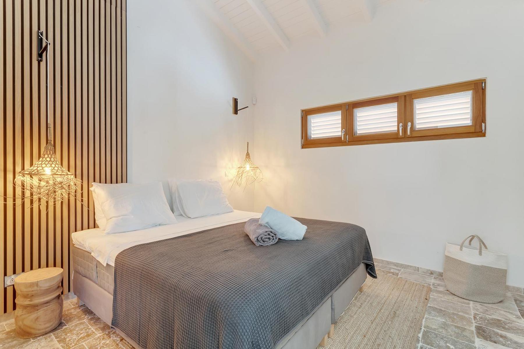 クラレンダイク Casa Madera With Large Garden And Private Poolヴィラ エクステリア 写真