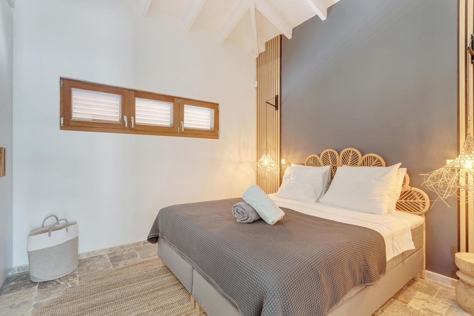 クラレンダイク Casa Madera With Large Garden And Private Poolヴィラ エクステリア 写真