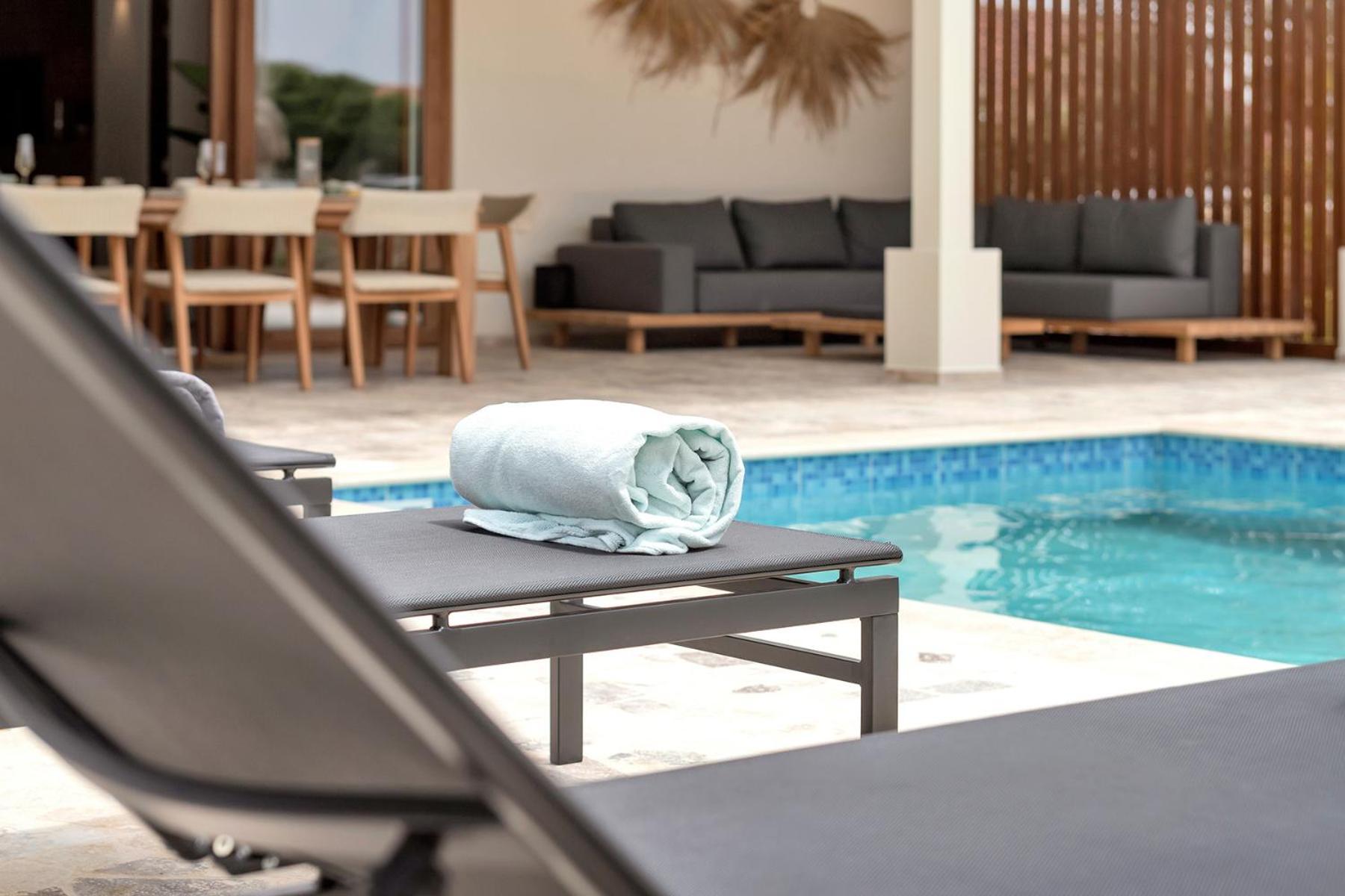 クラレンダイク Casa Madera With Large Garden And Private Poolヴィラ エクステリア 写真