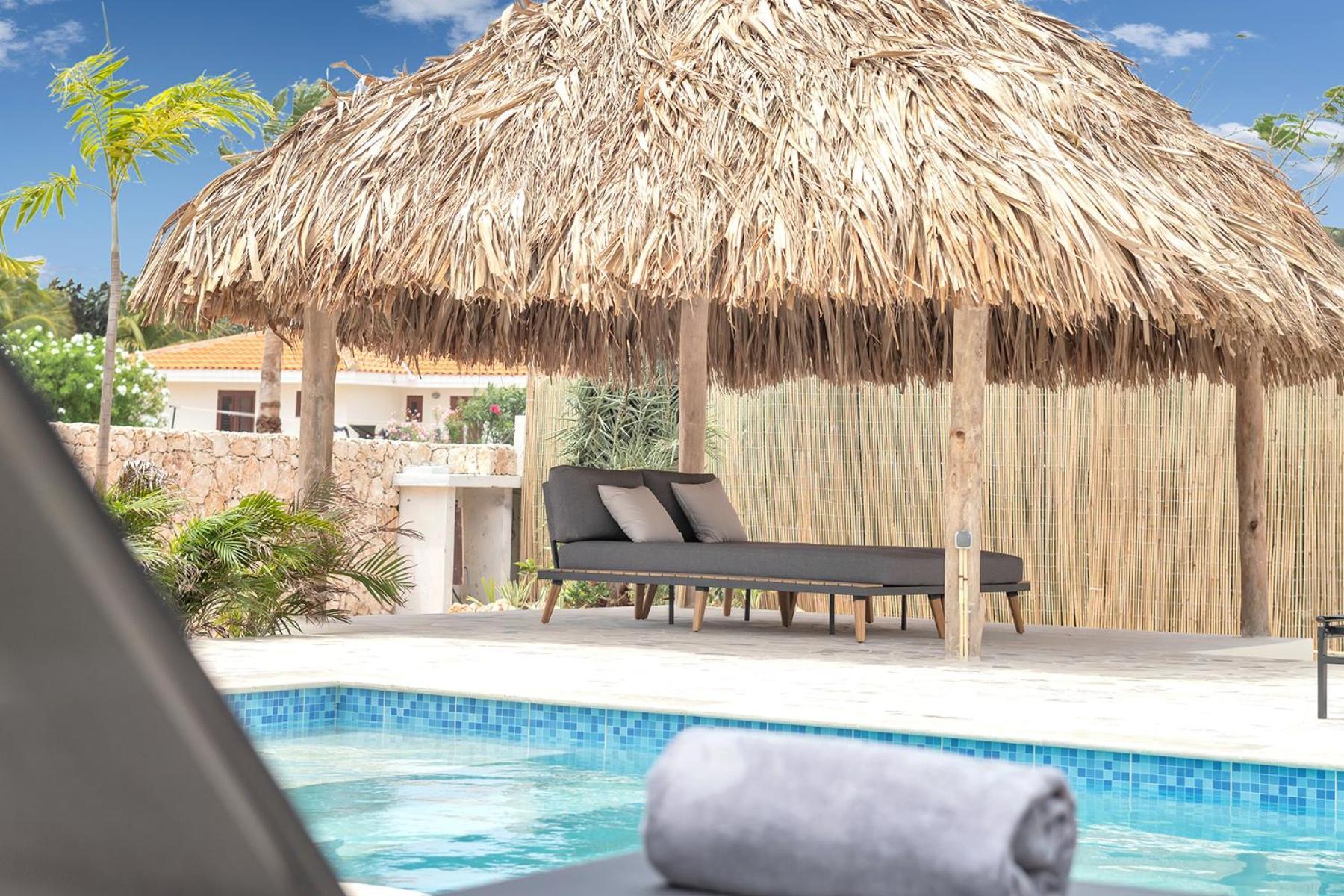 クラレンダイク Casa Madera With Large Garden And Private Poolヴィラ エクステリア 写真