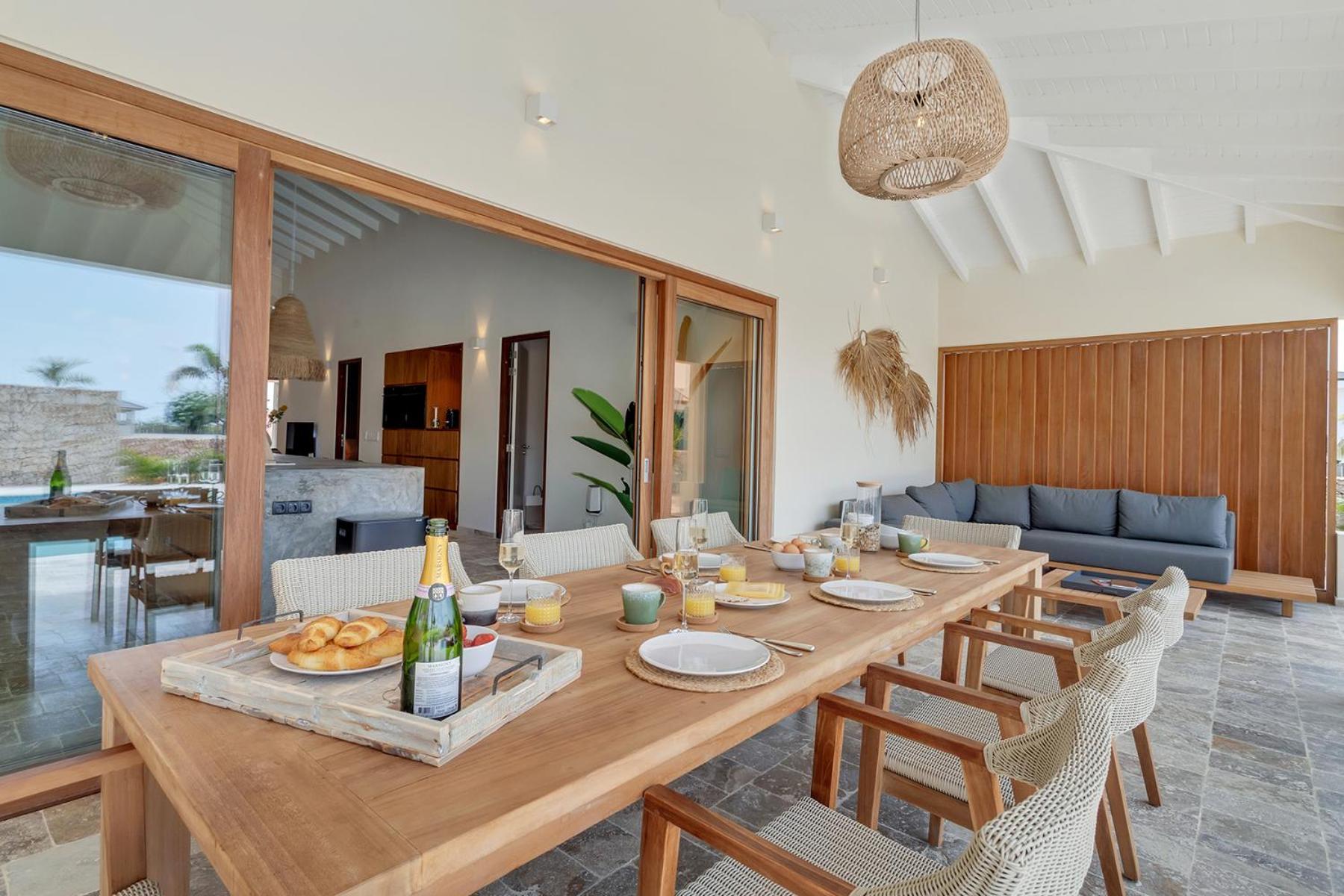 クラレンダイク Casa Madera With Large Garden And Private Poolヴィラ エクステリア 写真