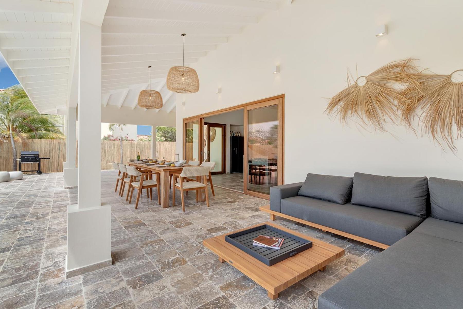 クラレンダイク Casa Madera With Large Garden And Private Poolヴィラ エクステリア 写真