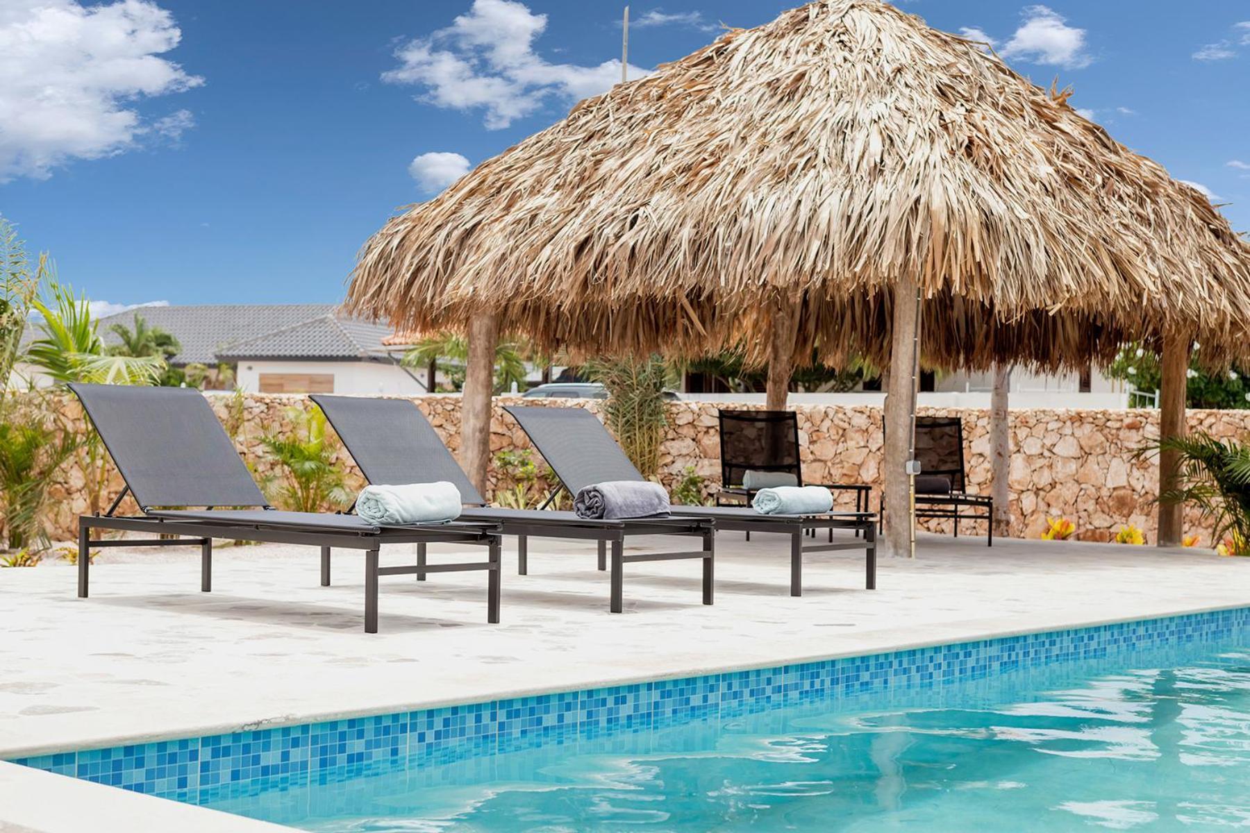 クラレンダイク Casa Madera With Large Garden And Private Poolヴィラ エクステリア 写真