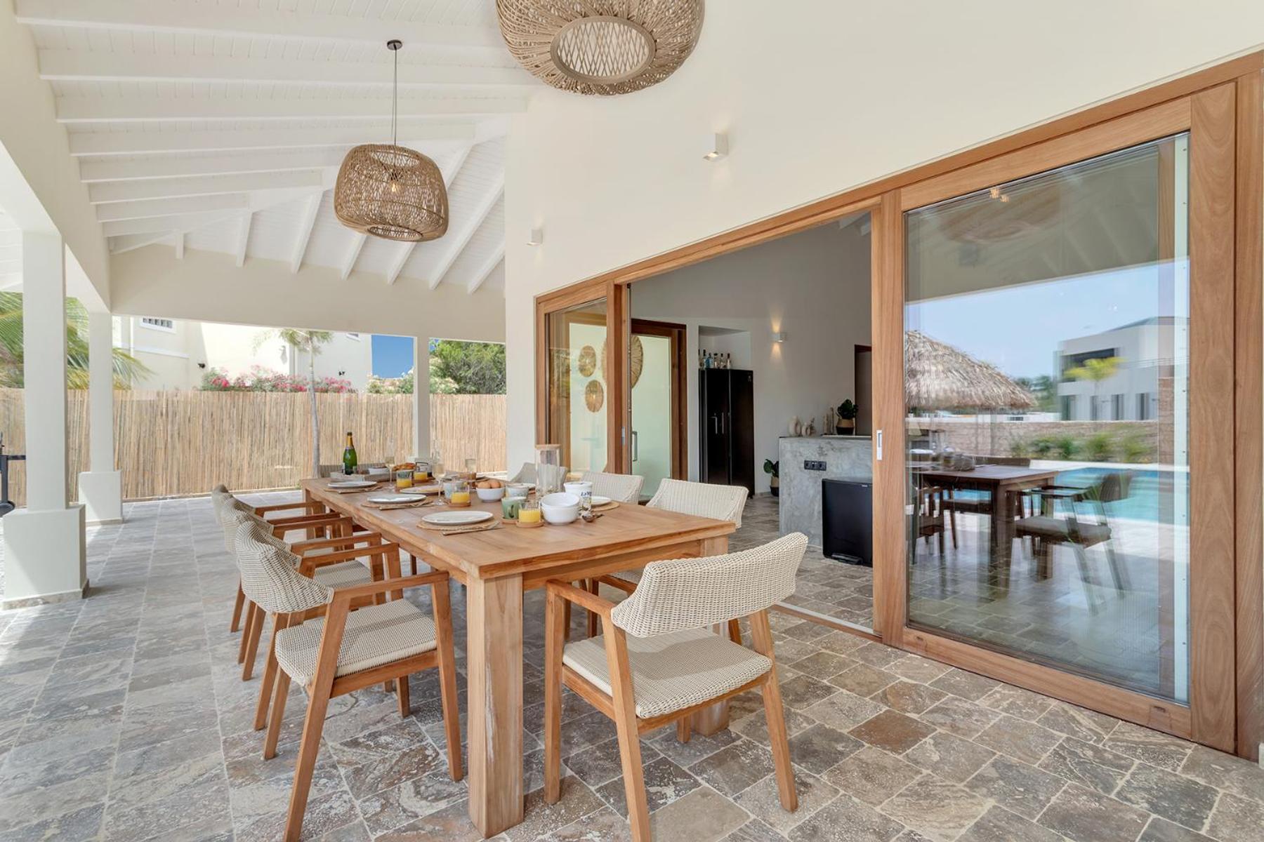 クラレンダイク Casa Madera With Large Garden And Private Poolヴィラ エクステリア 写真