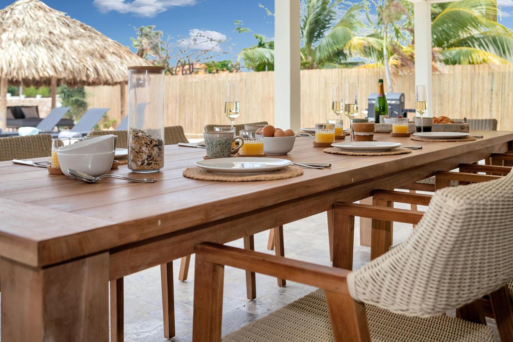 クラレンダイク Casa Madera With Large Garden And Private Poolヴィラ エクステリア 写真