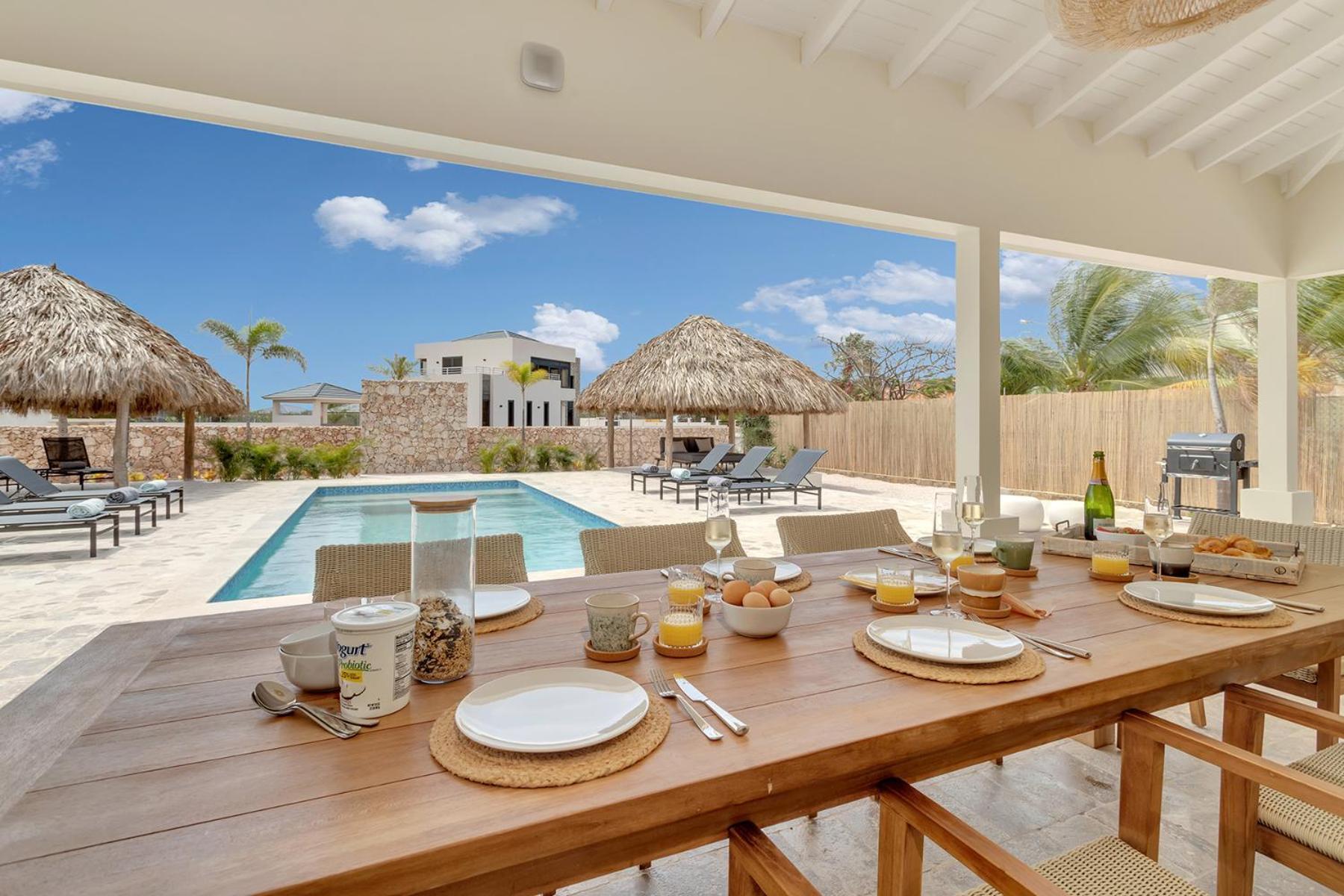 クラレンダイク Casa Madera With Large Garden And Private Poolヴィラ エクステリア 写真